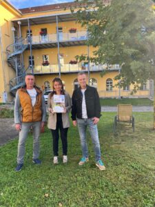 Spendenscheckübergabe der Firma R und P Dienstleistungen OHG